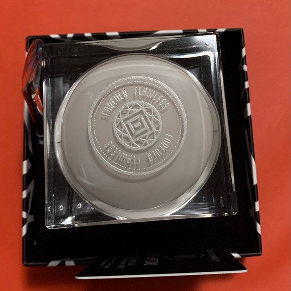 Forever flawless peeling gel and moisturizer - Picture 4 of 4